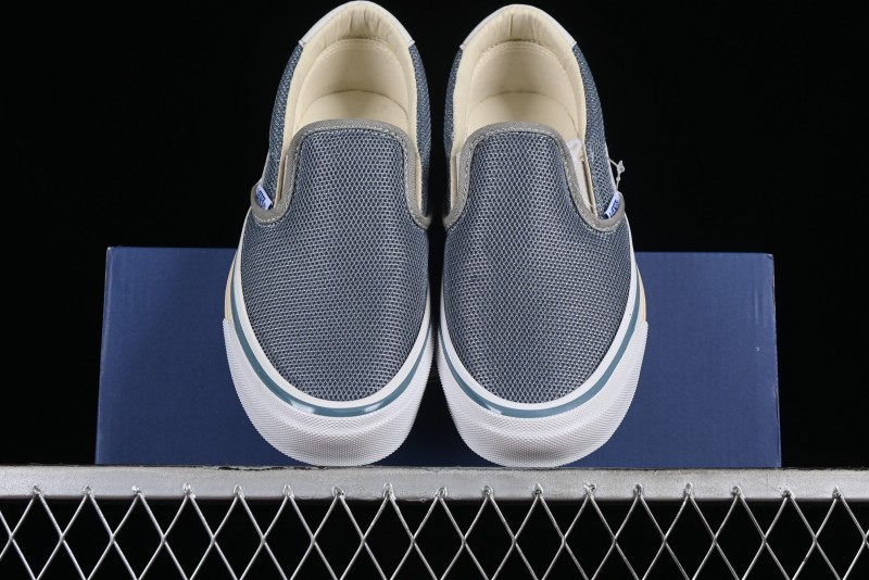 Vans TDC Tokyo Design Collective Old Skool Slip-On Premium Low-Top Casual Sneakers with 90s Retro Running Shoe Inspired Design - VN000MXHBGK