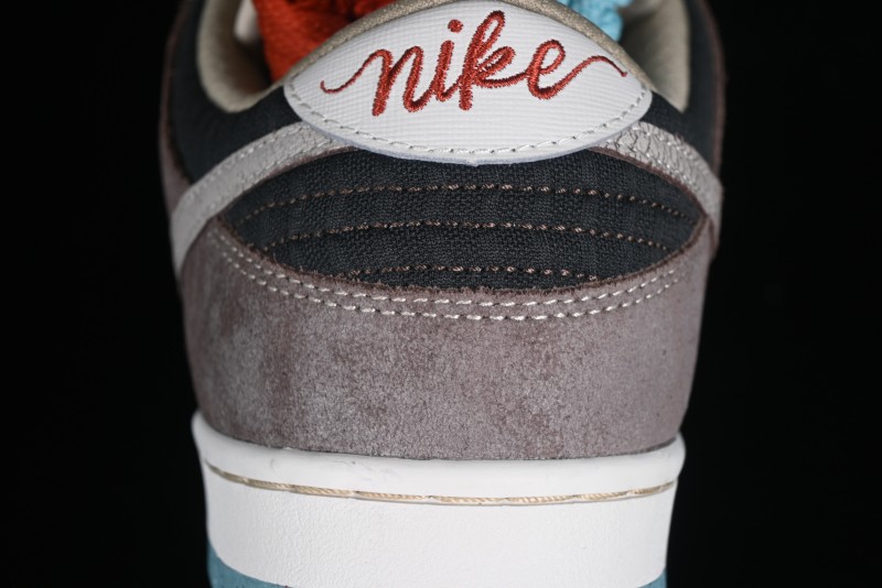Nike SB Dunk Low Retro Sneakers with Floral Embossed Design and Tiffany Blue Accents - FZ3129-200