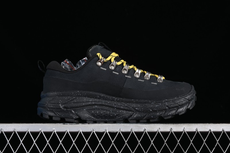 HOKA ONE ONE Tor Summit Low-Top Running Shoes with Geometric Cushioning for Stability and Traction - 1147952 BBLC