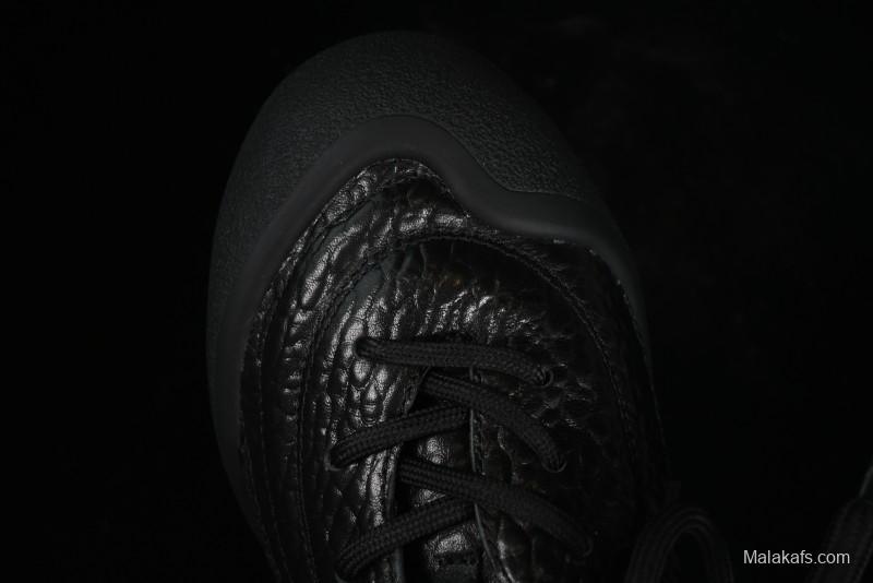 Alexander McQueen Flexion Retro Sneakers in Black with Diamond Grain Calfskin - 8.F6