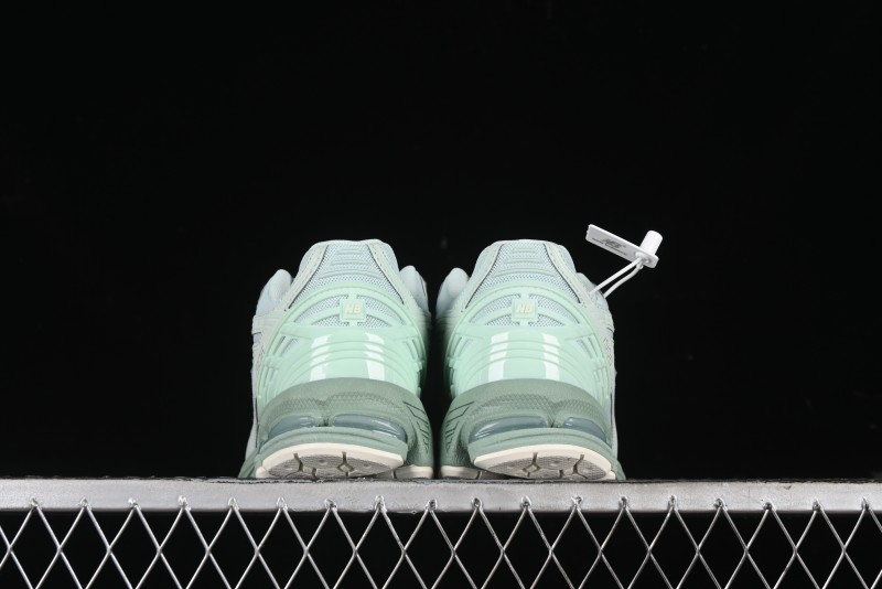 New Balance 1906 Series Retro Dad Style Casual Running Shoes - M1906RZC