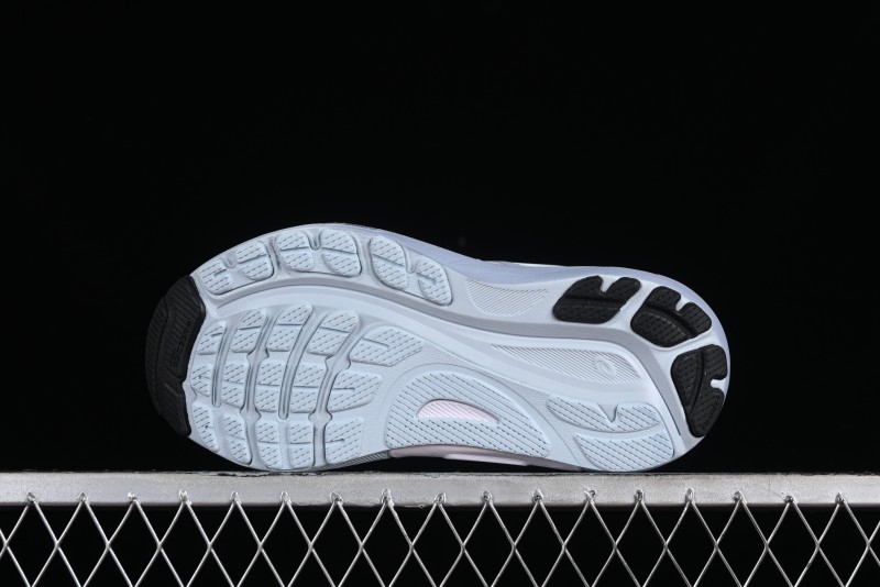 Asics Gel-Kayano 31 Running Shoes with Enhanced Cushioning and Breathable Design - 1012B670-022
