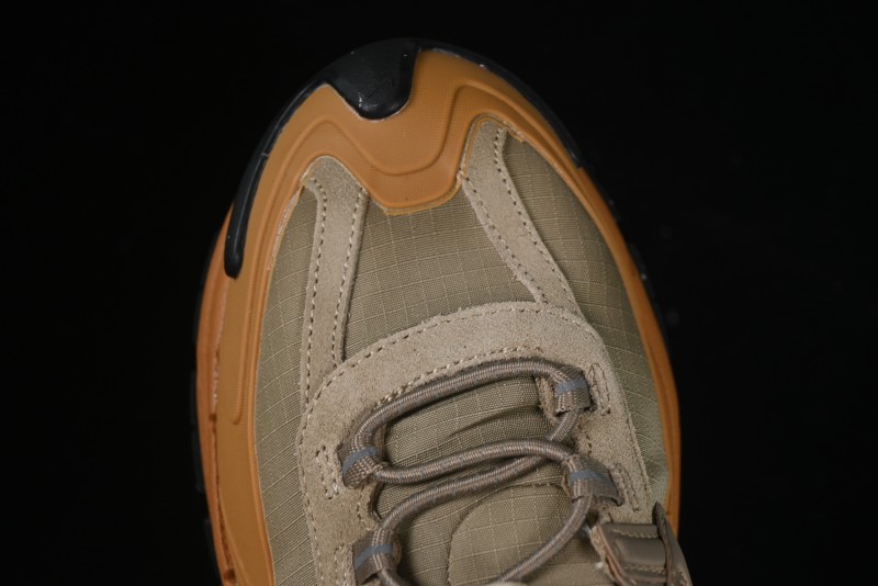 Nike Zoom Vomero 5 Retro Marathon Running Shoes with Thick Cushioned Sole and TPU Heel Support - HQ2181-200
