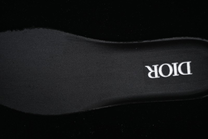Dior B30 Sneakers with Reflective CD30 Logo and Lightweight Rubber Sole - CD30