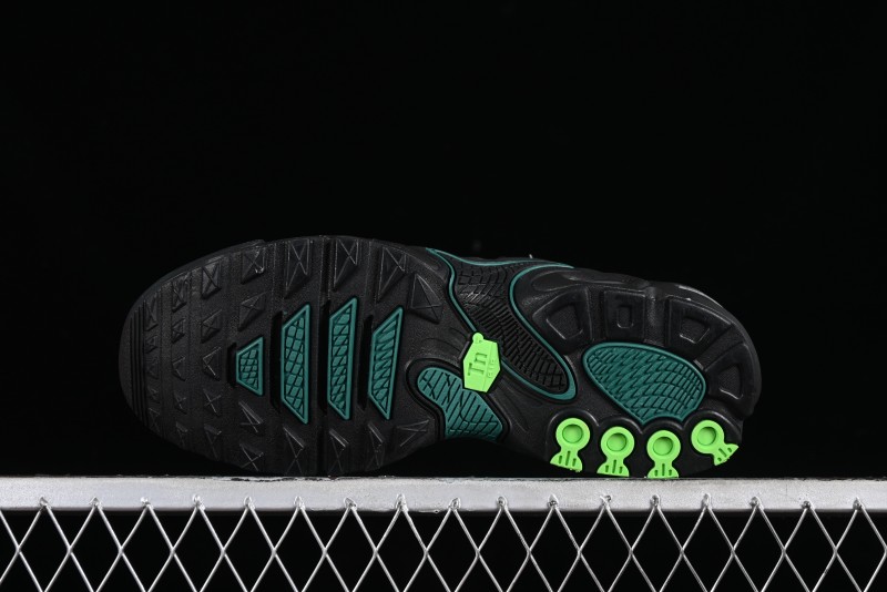 Nike Air Max Plus Drift Running Shoes with Air Cushion Technology - FD4290-006