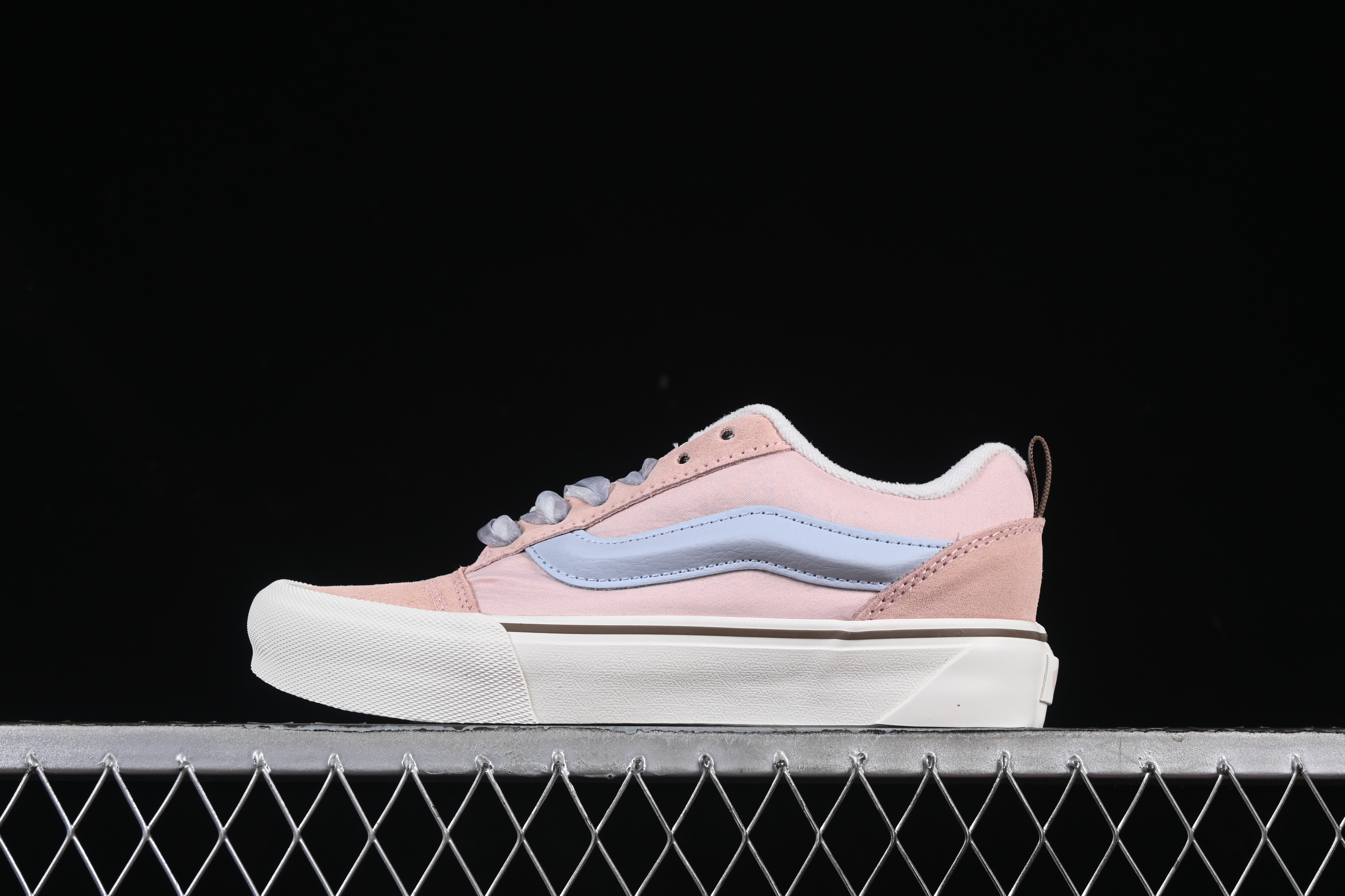 Vans Knu Skool Low-Top Retro Chunky Sneakers - VN000D75F94