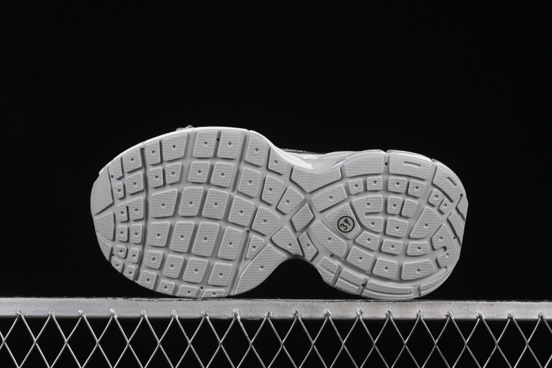 GG-CC Thick Sole Casual Running Shoes with Fashionable Design - G25S2507 Silver