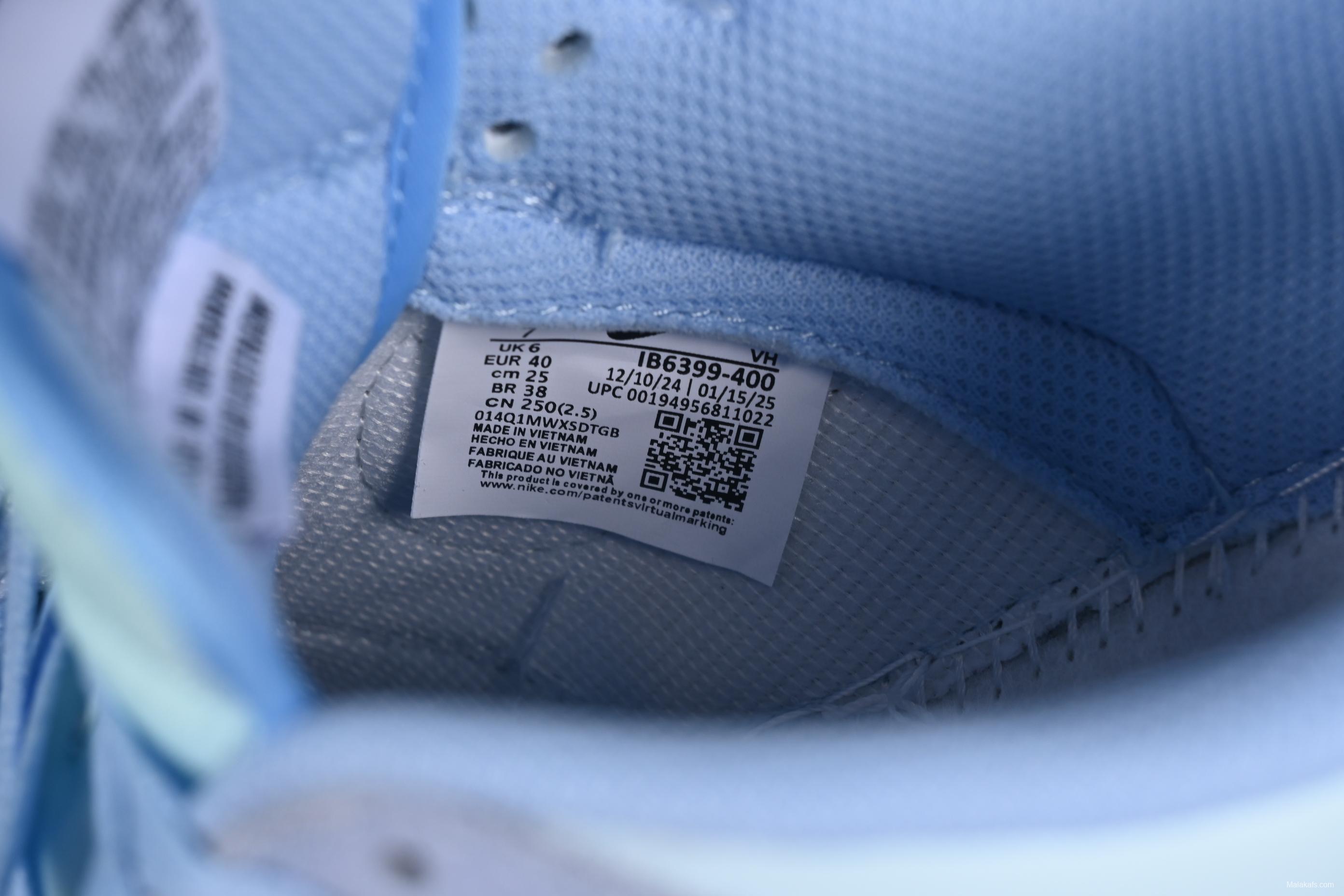 Nike Dunk Low Retro Casual Sneakers in Leather and Suede with Pre-Aged Coconut Milk Sole - IB6399-400