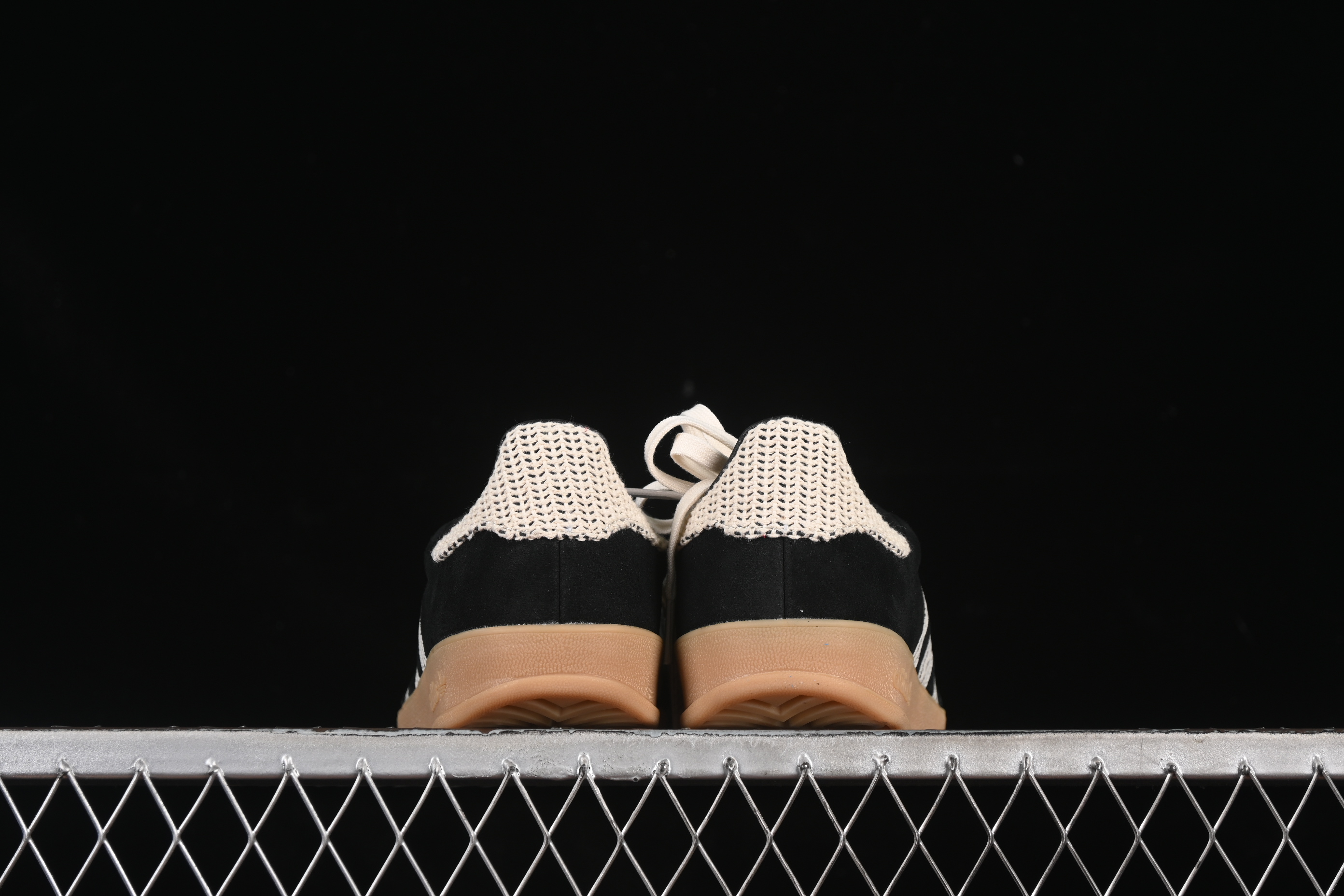 Adidas Originals Gazelle Indoor Retro Casual Shoes with Anti-Slip and Wear-Resistant Design - JI2755