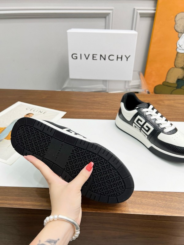 2024 Unisex Givenchy Black White Leather Sneakers