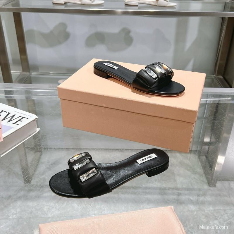 2025 Miumiu Black Leather Slippers KFY00250
