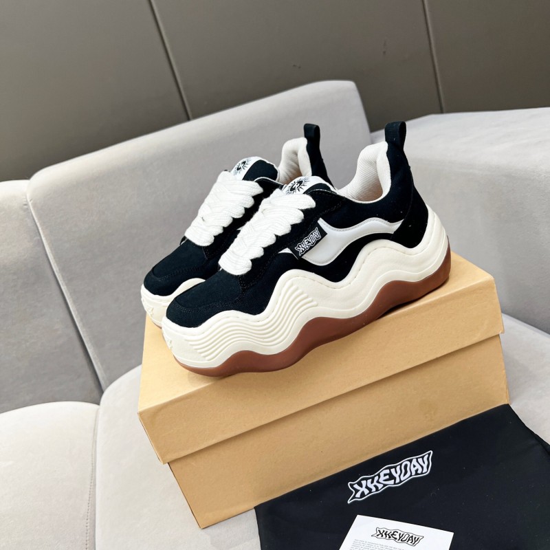 2025 Unisex HEYDAY Black White Canvas Suede Wave Pattern Sneakers KFY00260
