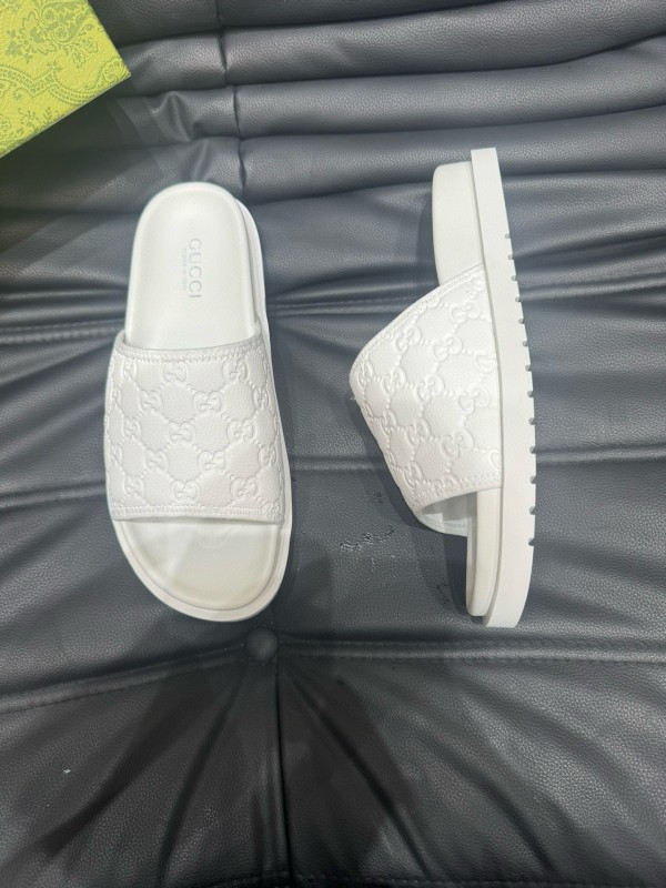2024 GUCCI White Leather Slippers MJ00200