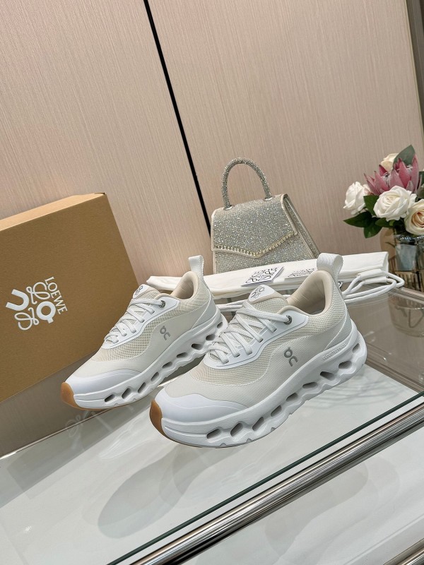 2025 Unisex Loewe White Mesh Rubber Sneakers