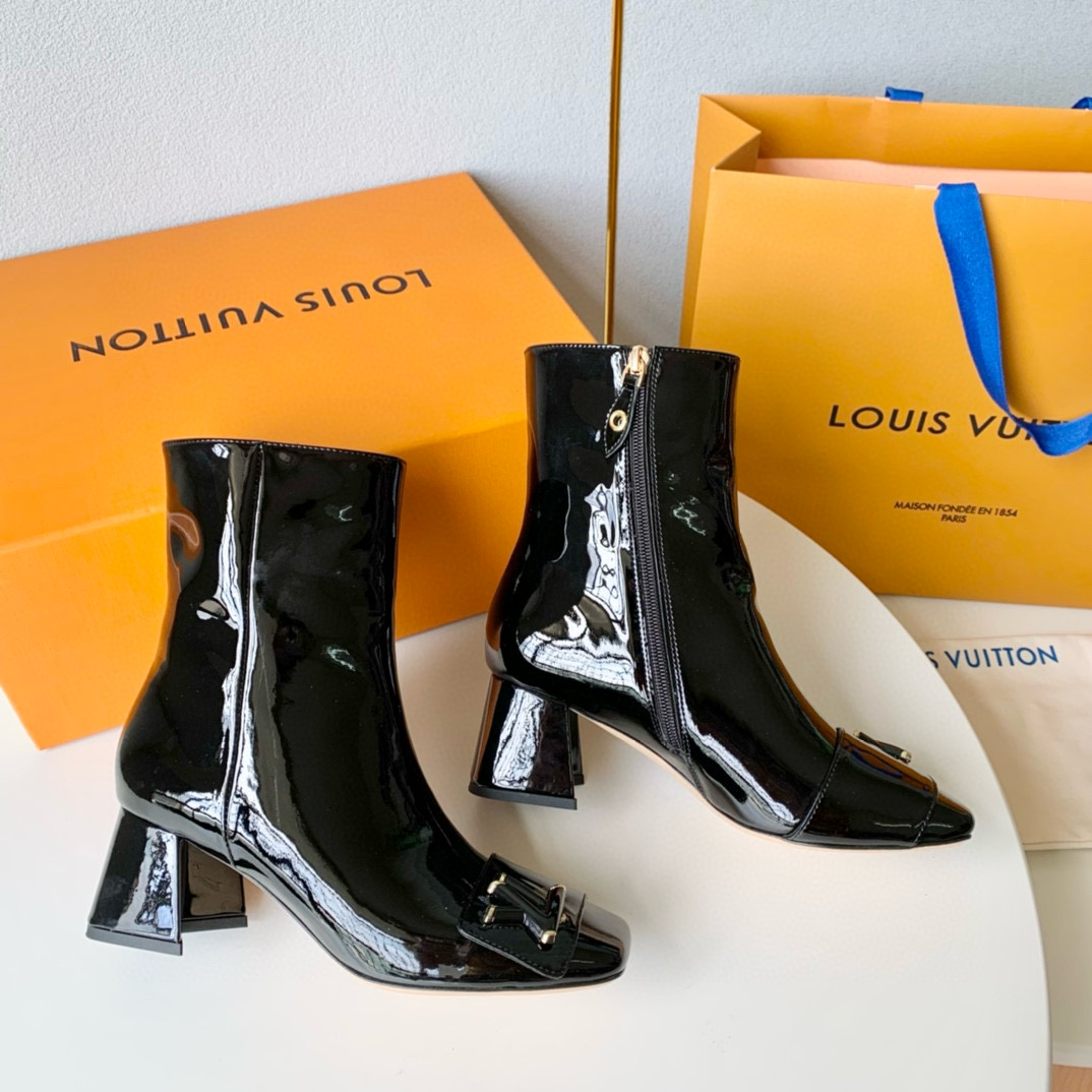 2024 Women Louis Vuitton Black Patent Leather Ankle Boots MJ00420
