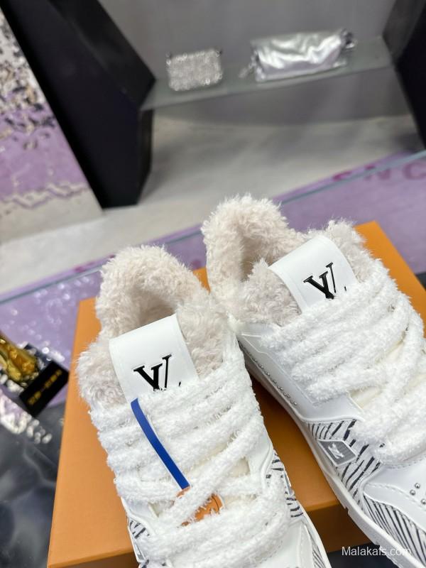 2024 Unisex Louis Vuitton White Leather Plimsolls Monogram MJ00530