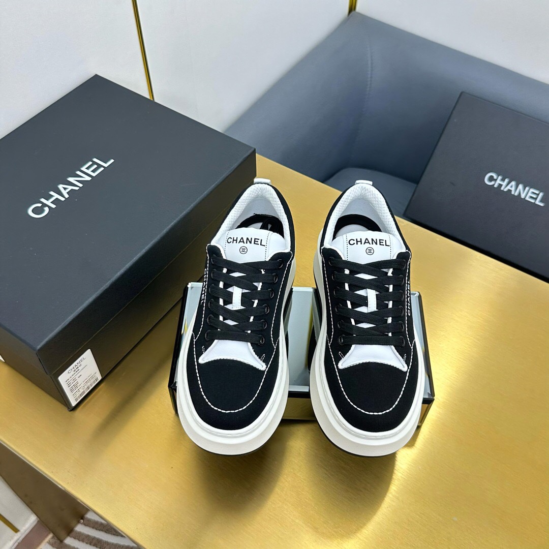 2025 Women Chanel Black White Leather Sneakers