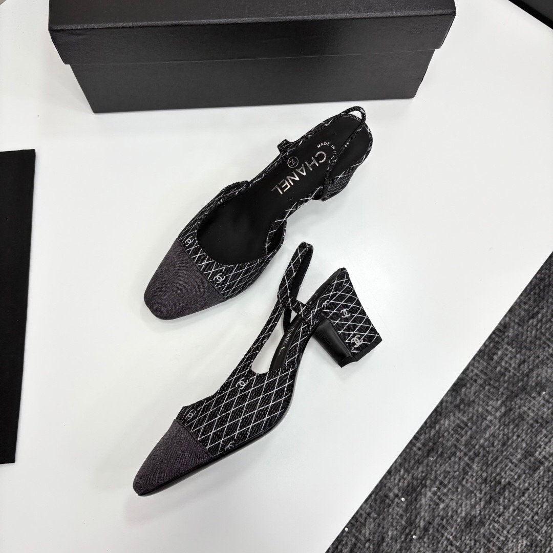 2025 Women Chanel Black White Fabric Slingback Heel LY00240
