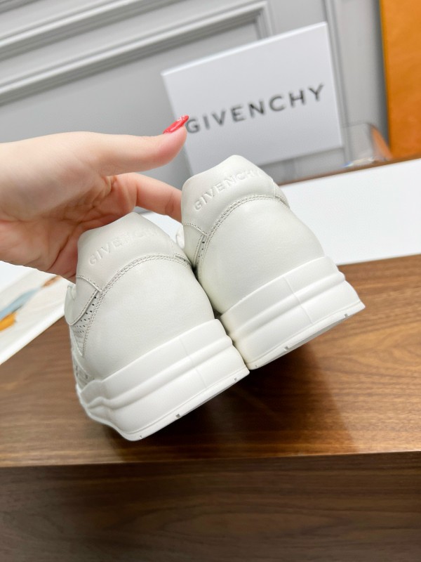 2024 Unisex Givenchy White Silk Calf Leather Patent Leather Sneakers MJ00380