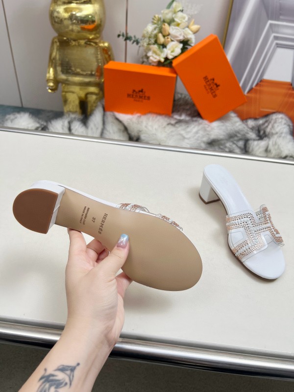 2025 Hermès White Leather Slippers H Pattern MJ00180