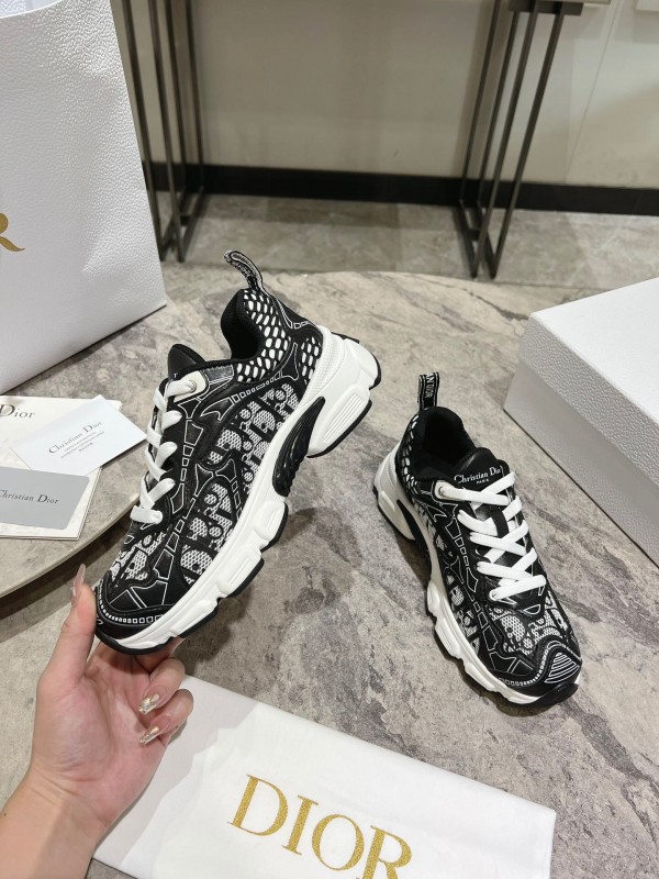 2025 Women Dior Black White Textile Casual Sneakers KFY00370