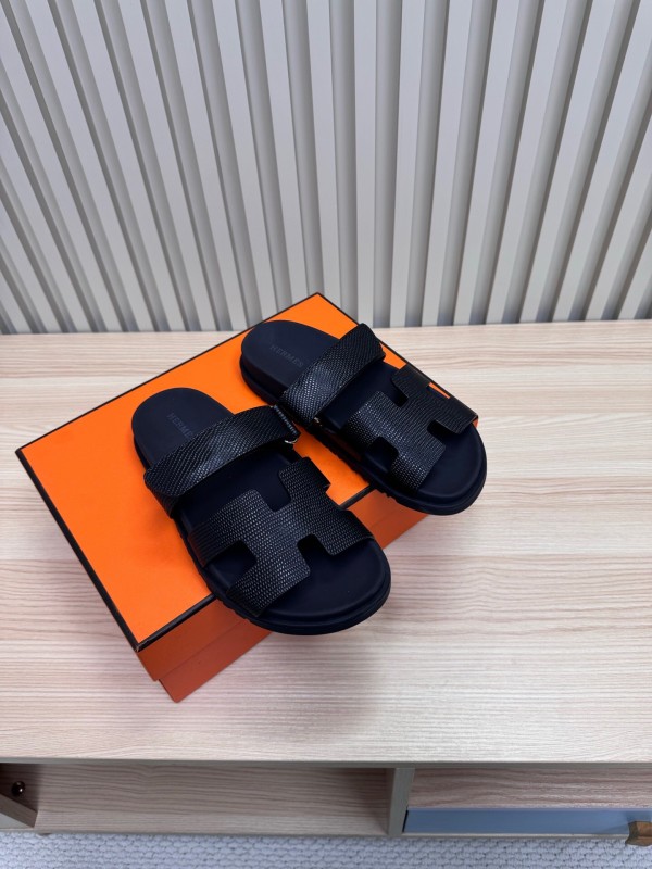 2025 Slippers Hermès Black Leather Slippers