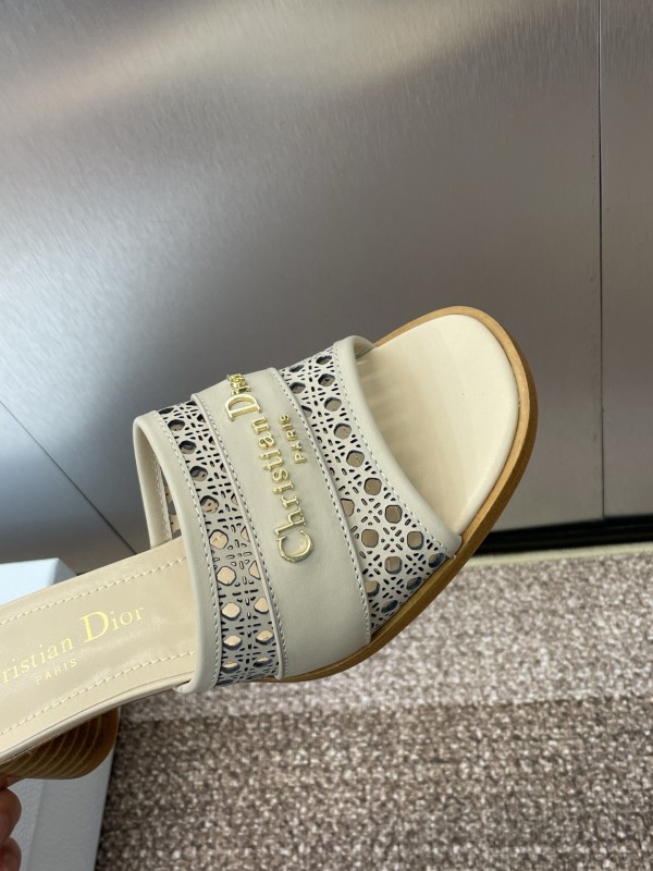2025 Women Dior Beige Leather Sandals