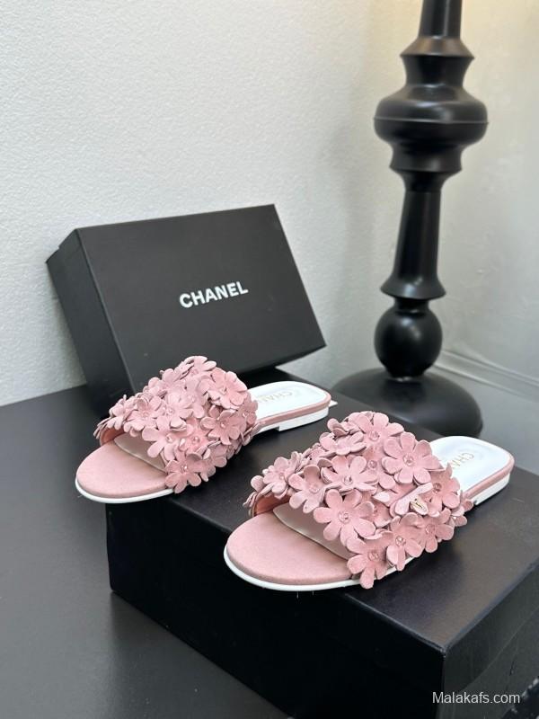 2025 Women Chanel Pink Suede Slippers