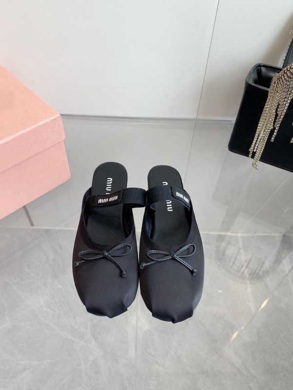 2025 Women Miu Miu Black Nylon Ballet Flats LY00380