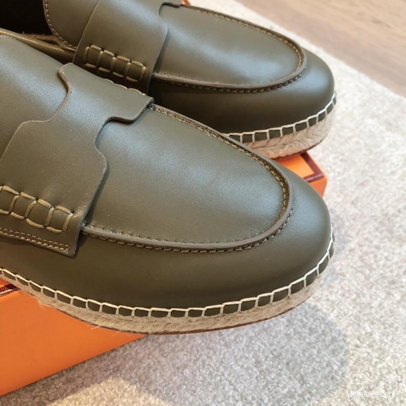 2025 Unisex Hermès Dark Green Calfskin Loafers AS00380