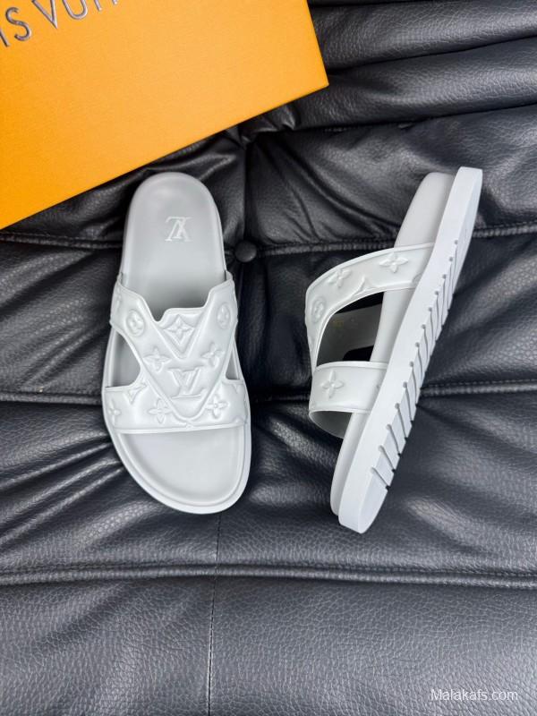 2025 Men Louis Vuitton White Rubber Slippers AS00180