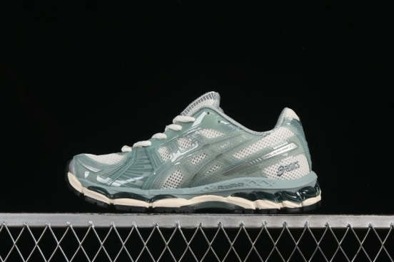 Asics Gel-Nimbus 12.1 Retro Breathable Cushioned Men's Running Shoes - 1203A675-100