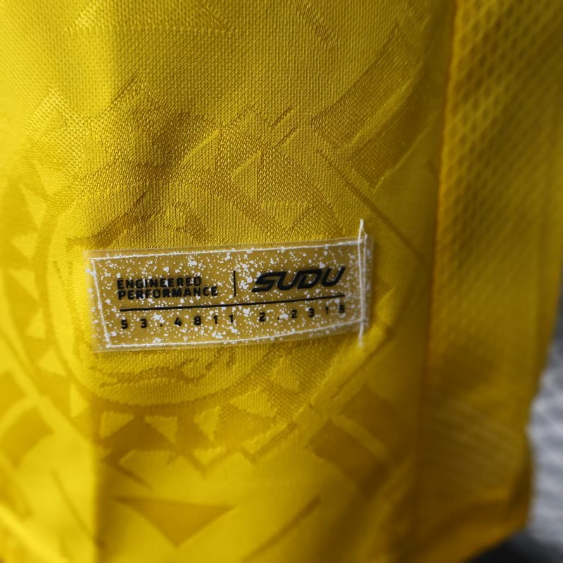 Player Version 25/26 Wolverhampton Wanderers Home Jersey