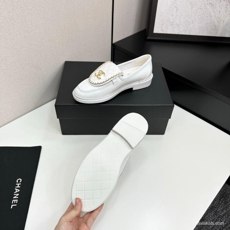 Chanel Classic Flap Chain CC Loafers with Buckle Closure - LY00320