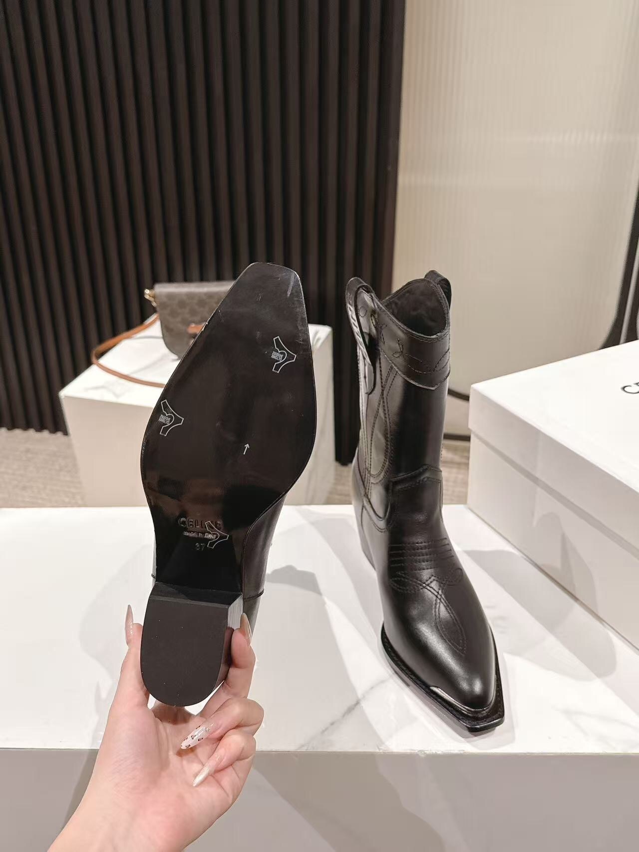 CELINE Fashion Boots Retro Style with Arch de Triomphe Logo - LY00440