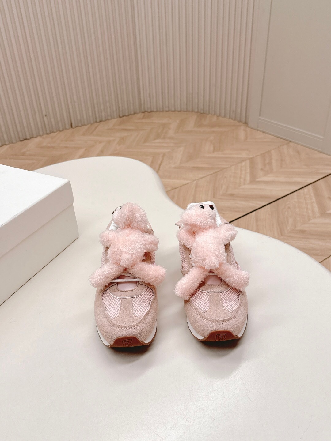 13DEMARZO Casual Bear Embellished Sneakers - LY00300