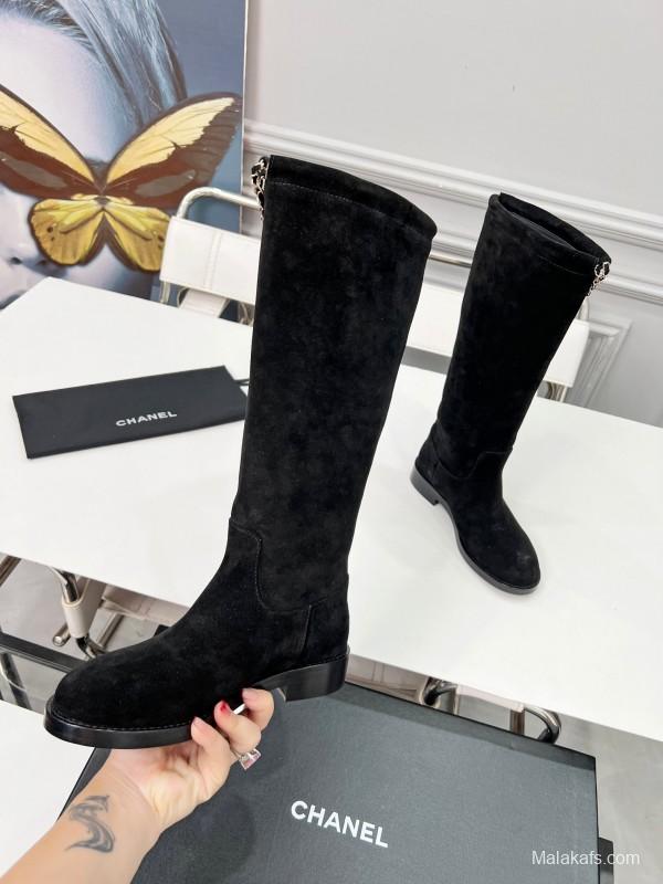 Chanel 2025 SS Quilted Leather Chain CC Logo Flat Ankle Boots - LY00510