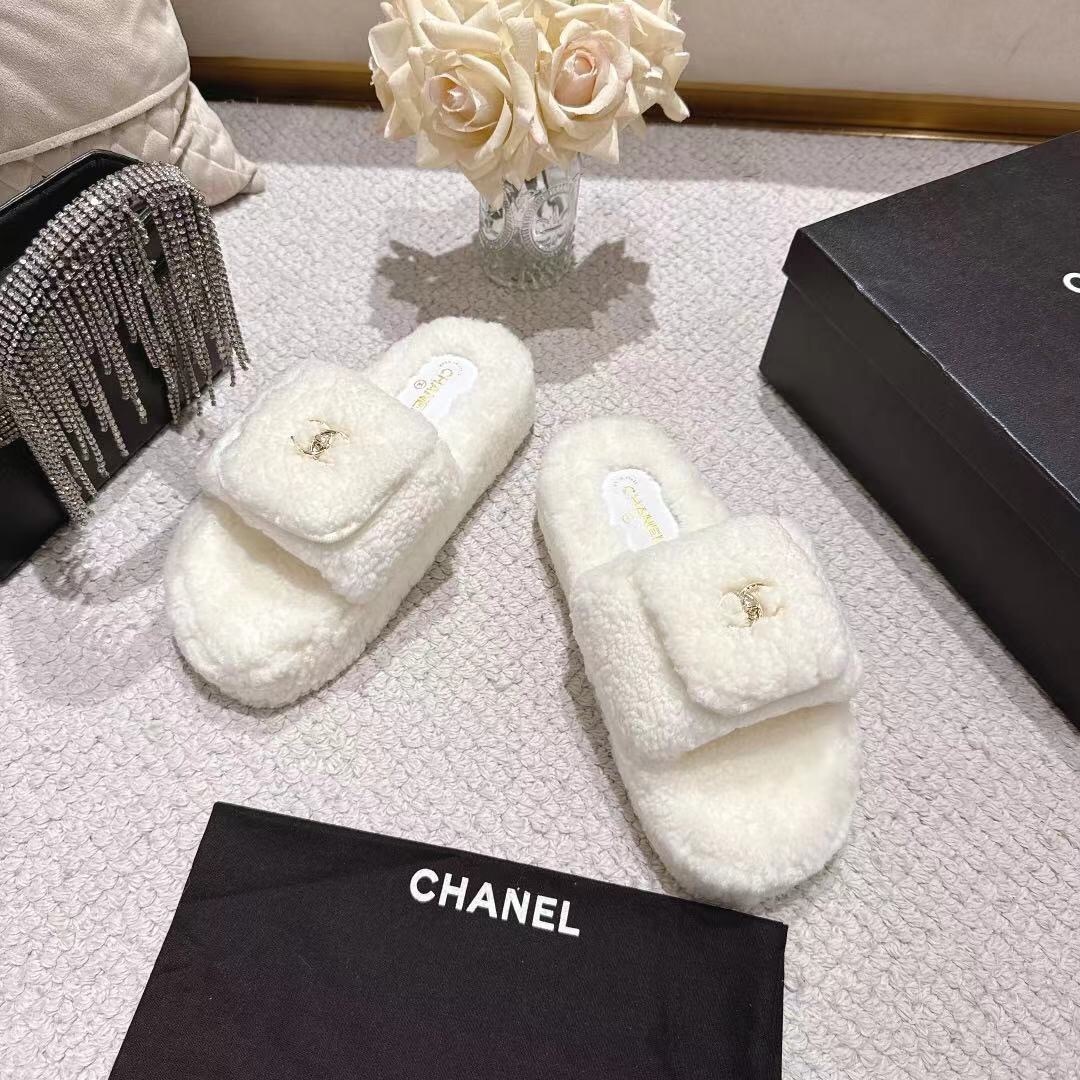 Chanel 2025/SS Slingback Lock Buckle Butterfly Fur Slippers - LY00250
