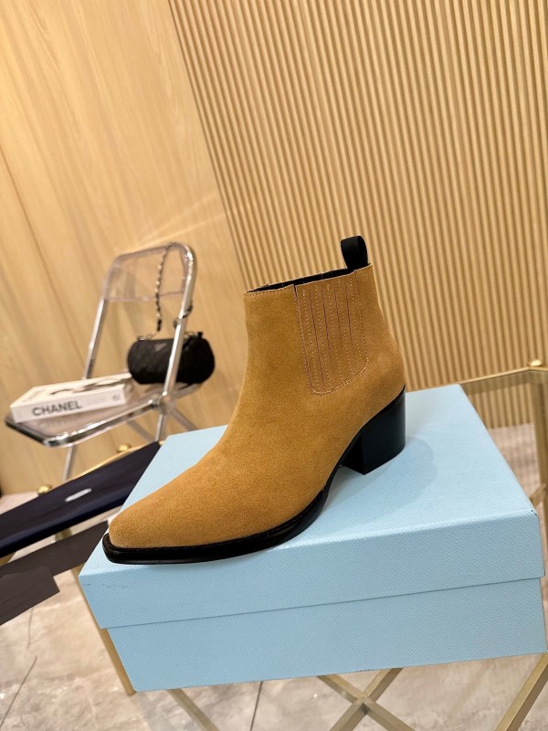 Prada Classic Pointed Toe Boots - L Y00310
