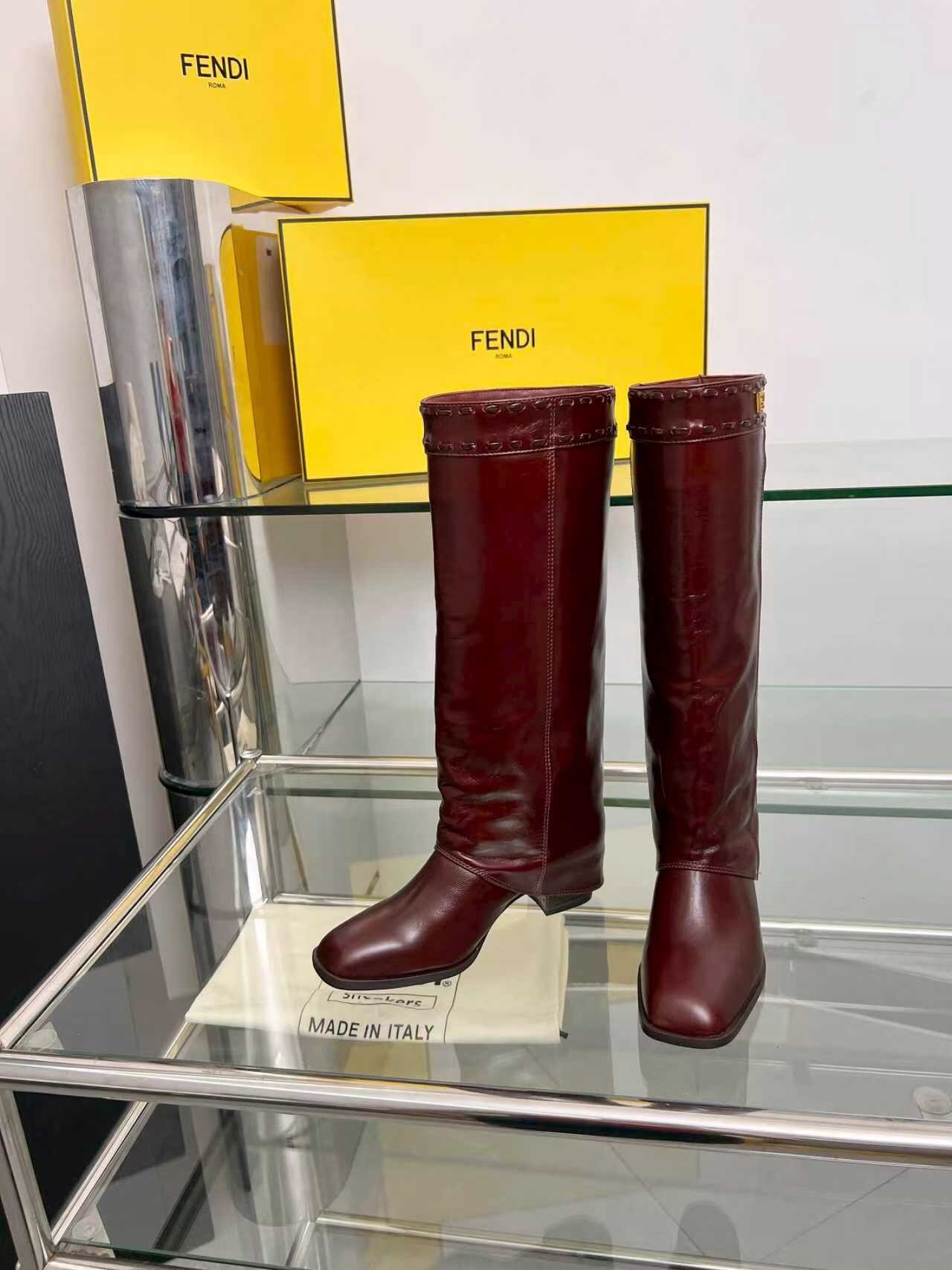FENDI 2025 SS Wide Leg Boots with Block Heel - LY00510