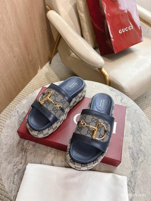 Gucci 8356-8 Women's Sandals with Horsebit Detail and Gold Hardware