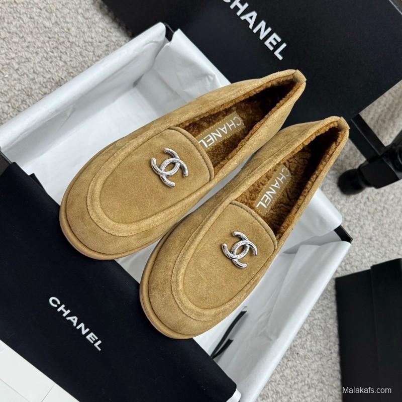 Chanel 2025 SS Teddy Fur Loafers with Double C Logo - KFY00300