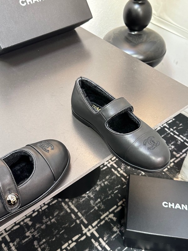 Chanel 2025 SS French Mary Jane Flat Shoes with Fur Trim - KFY00300