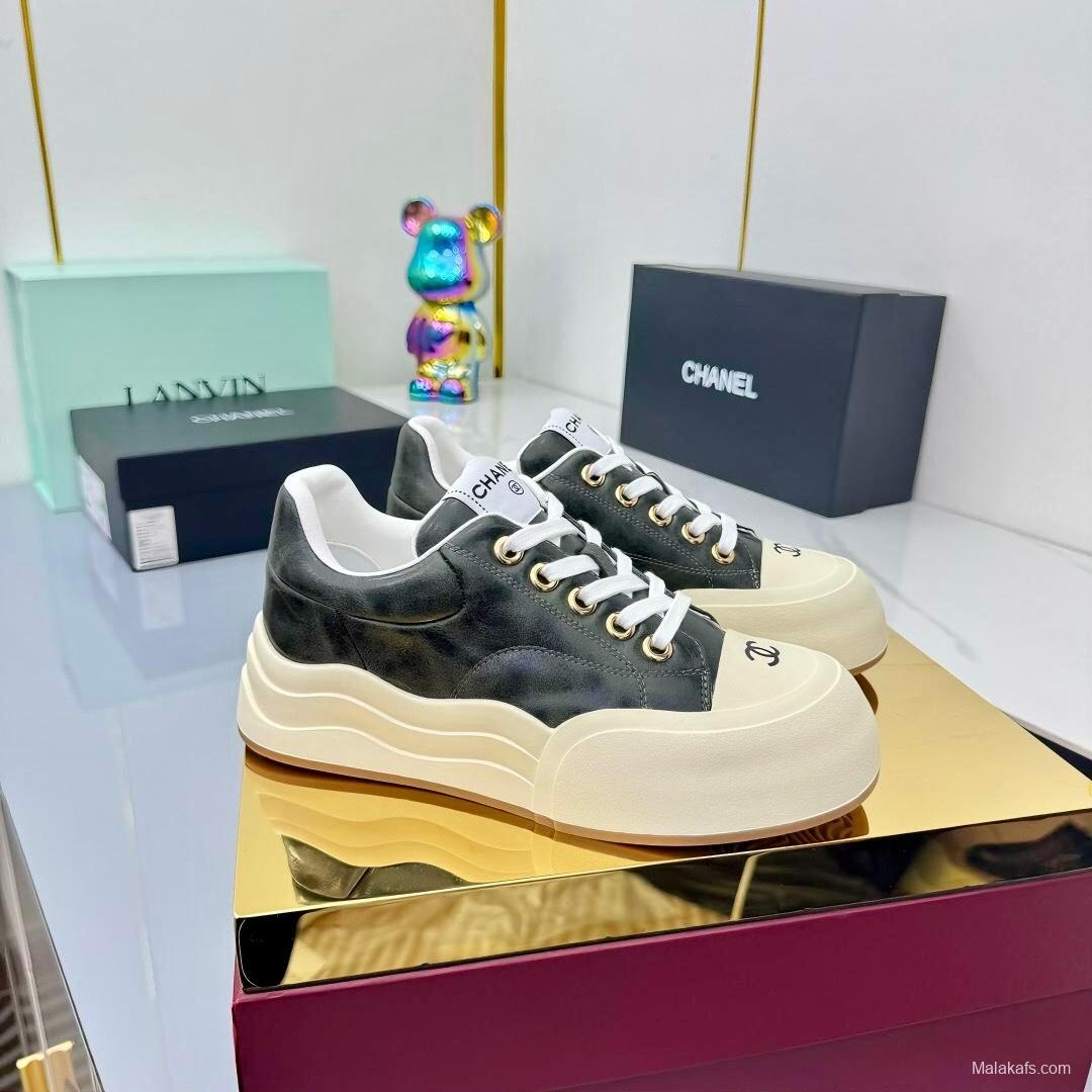 Chanel 2025/SS Small Fragrance Loafers Panda Shoes Original Calfskin - LY00310