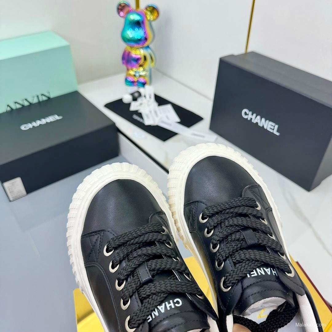 Chanel 2025 SS Panda Loafers Bread Shoes Casual Sneakers - LY00330