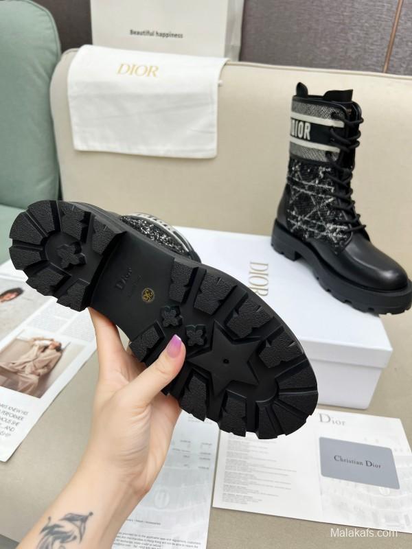 Dior Fall/Winter 2025 Retro Work Boots with Innovative Tech Embroidery - YL00350