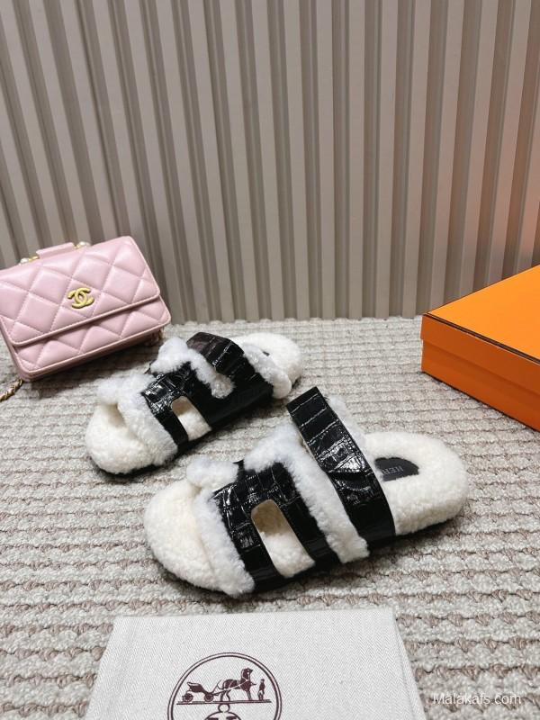 H Sandals 2025 SS Collection Lightweight Summer Flip Flops - LY00280