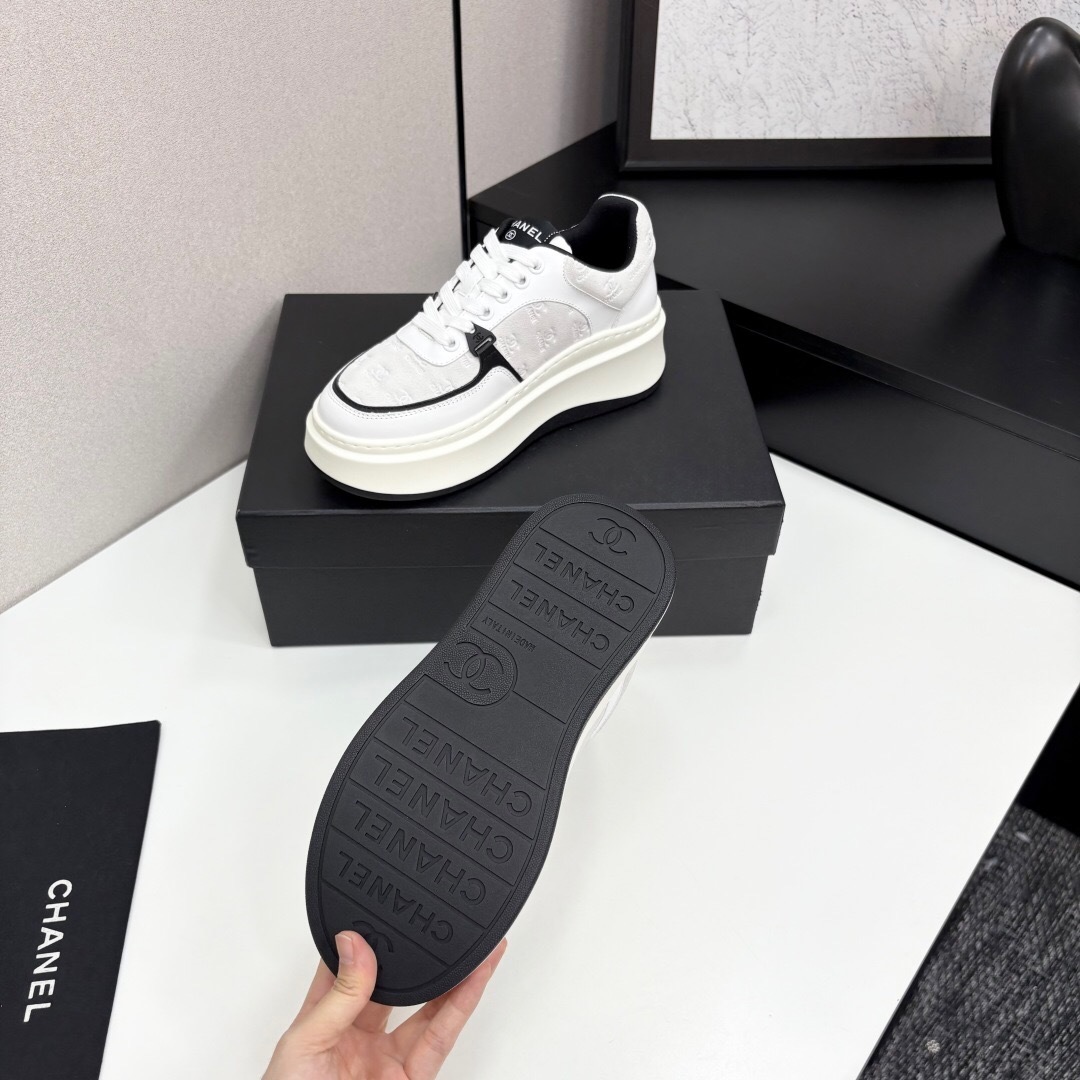 Chanel 2025 SS Panda Casual Sneakers - LY00340