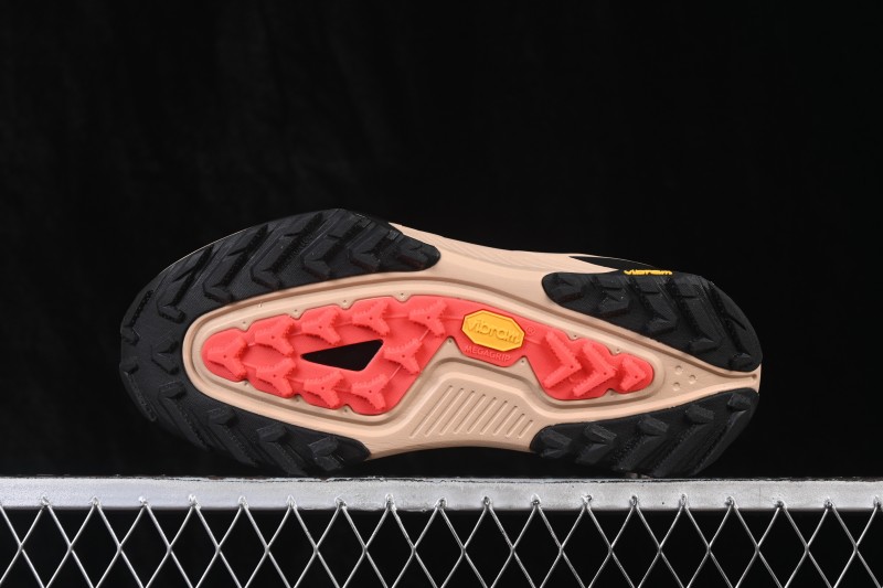 Nike ACG Zegama Trail Running Shoes with Soft React Foam Cushioning and Sticky Rubber Outsole - HV8113-109