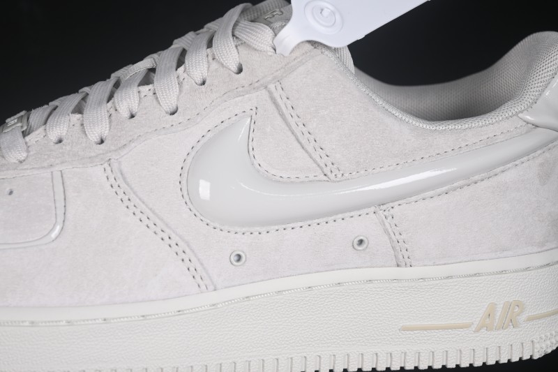 Nike Air Force 1 '07 Low Retro Basketball Shoes with Classic Leather Upper - HV4406-001